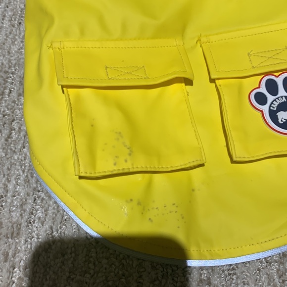 Canada Pooch rain jacket - Picture 2 of 4